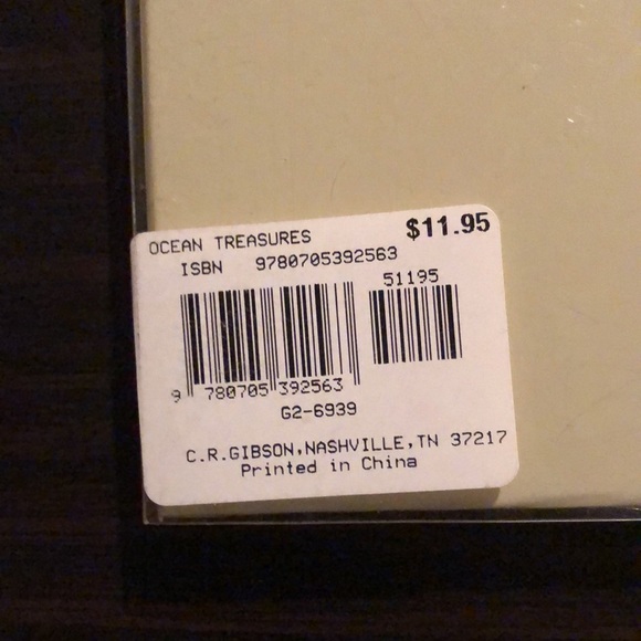 C. R. Gibson - Guest Book - Ocean Treasures - Picture 7 of 8